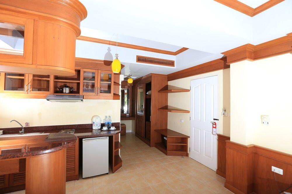 Chaba Kata Beach Hotel Kültér fotó