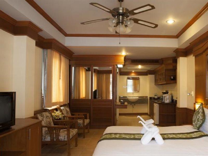 Chaba Kata Beach Hotel Kültér fotó